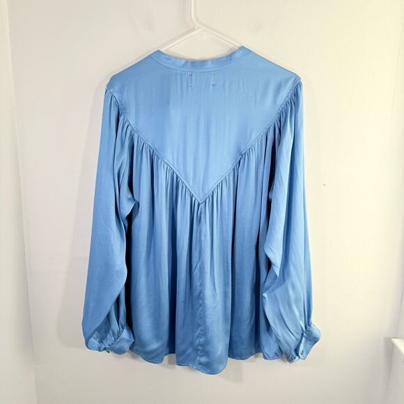 XiRena Greer Blue Pearl 100% Silk Long Sleeve Button Front Blouse Large - Picture 9 of 10